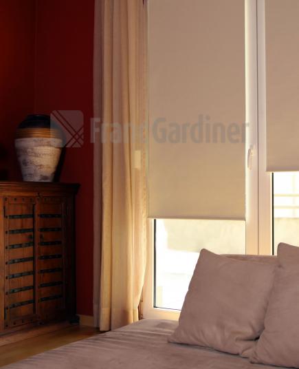 blackout_silver_3007_int